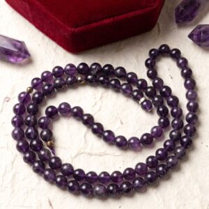 அமேதிஸ்ட் (Amethyst) – ஆன்மிக சக்தி நிறைந்த ஊதா நிற ரத்தினக் கல்